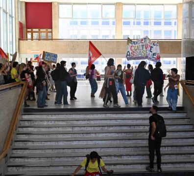 manifestation dans un bâtiment