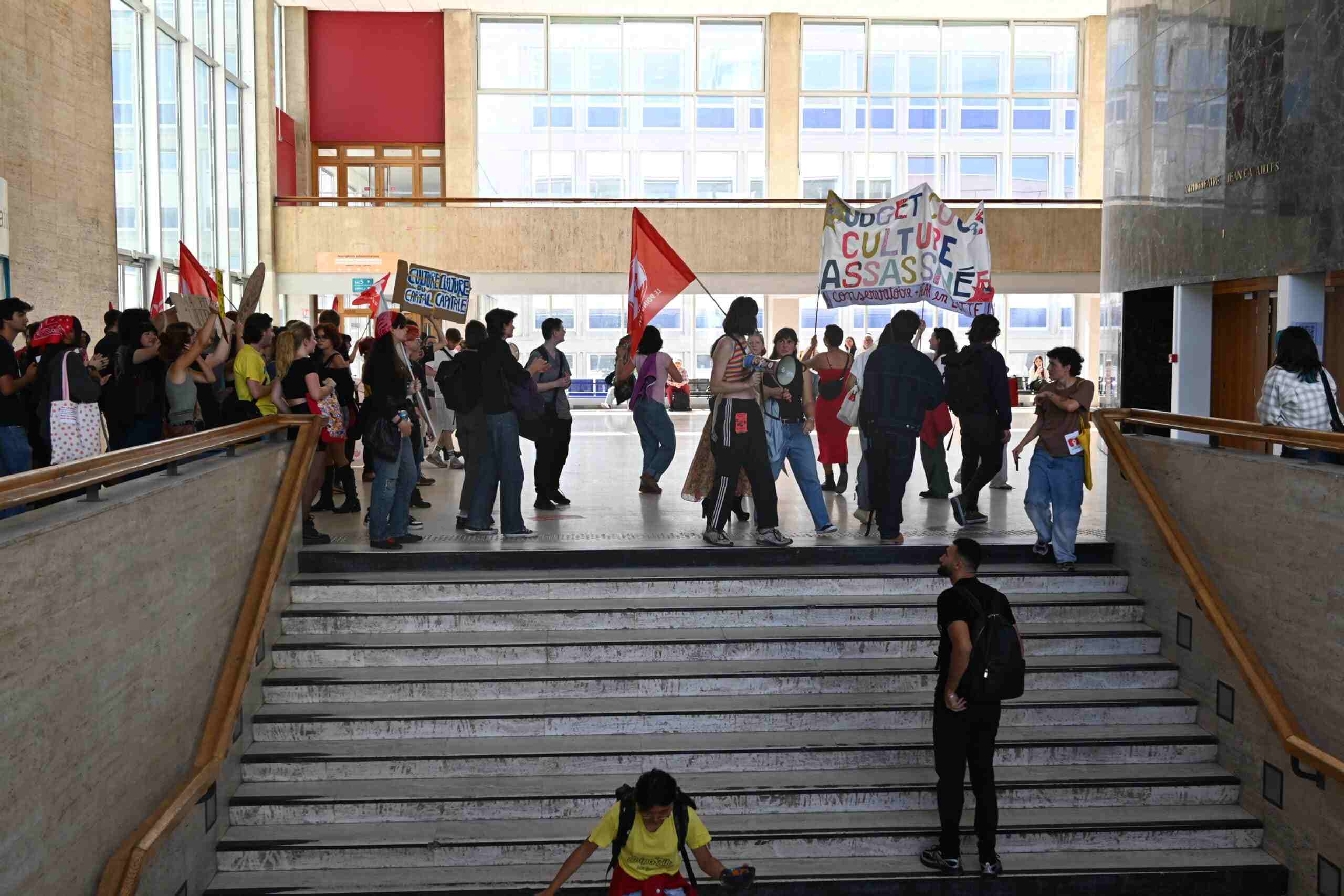 manifestation dans un bâtiment